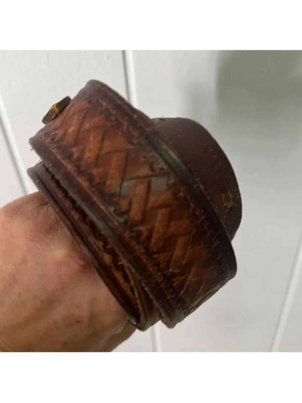 VINTAGE TOOLED EMBOSSED LEATHER BROWN BELT SNAP STRAP LARGE
